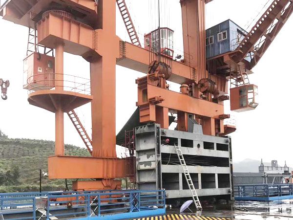 閘門水封更換、改造施工