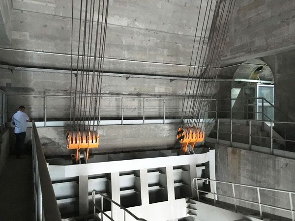閘門水封更換、改造施工
